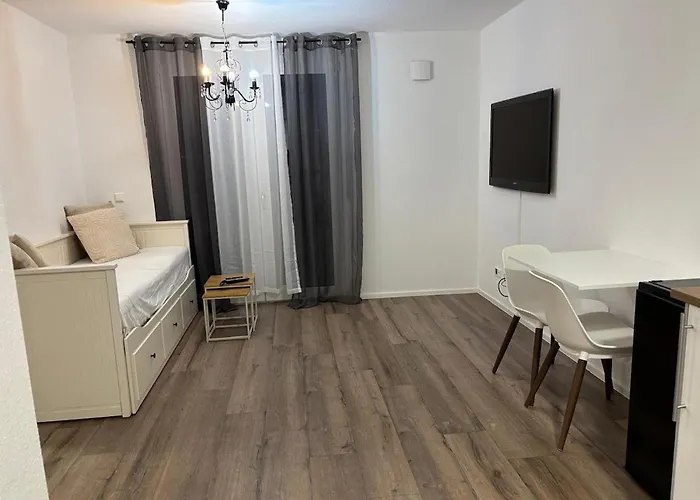 Beautiful 2 Bedroom With Terrace And Garden