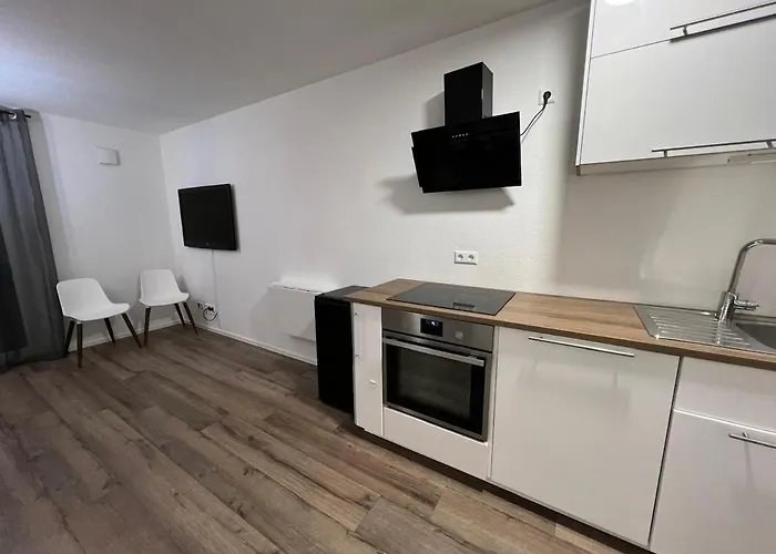 Beautiful 2 Bedroom With Terrace And Garden Hanau