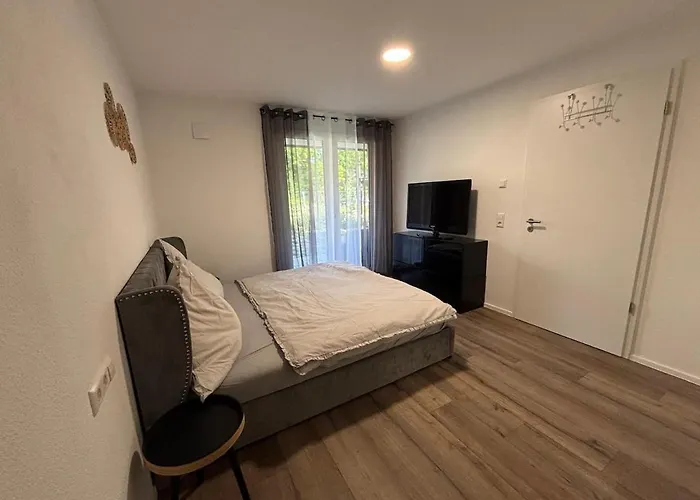 Beautiful 2 Bedroom With Terrace And Garden Hanau